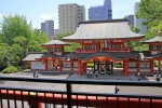 千葉神社 御社殿2階から見た境内と向かいの分霊社・尊星殿の様子