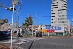 千葉神社 境内外道路向かい側にある有料駐車場の様子